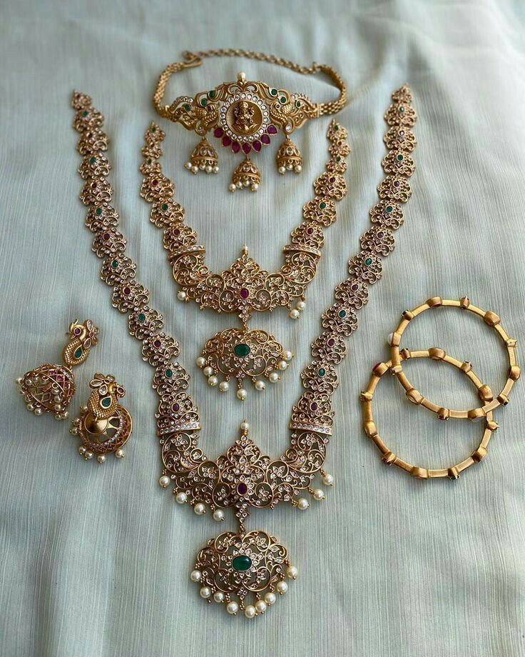 Thiru Necklace Set For You